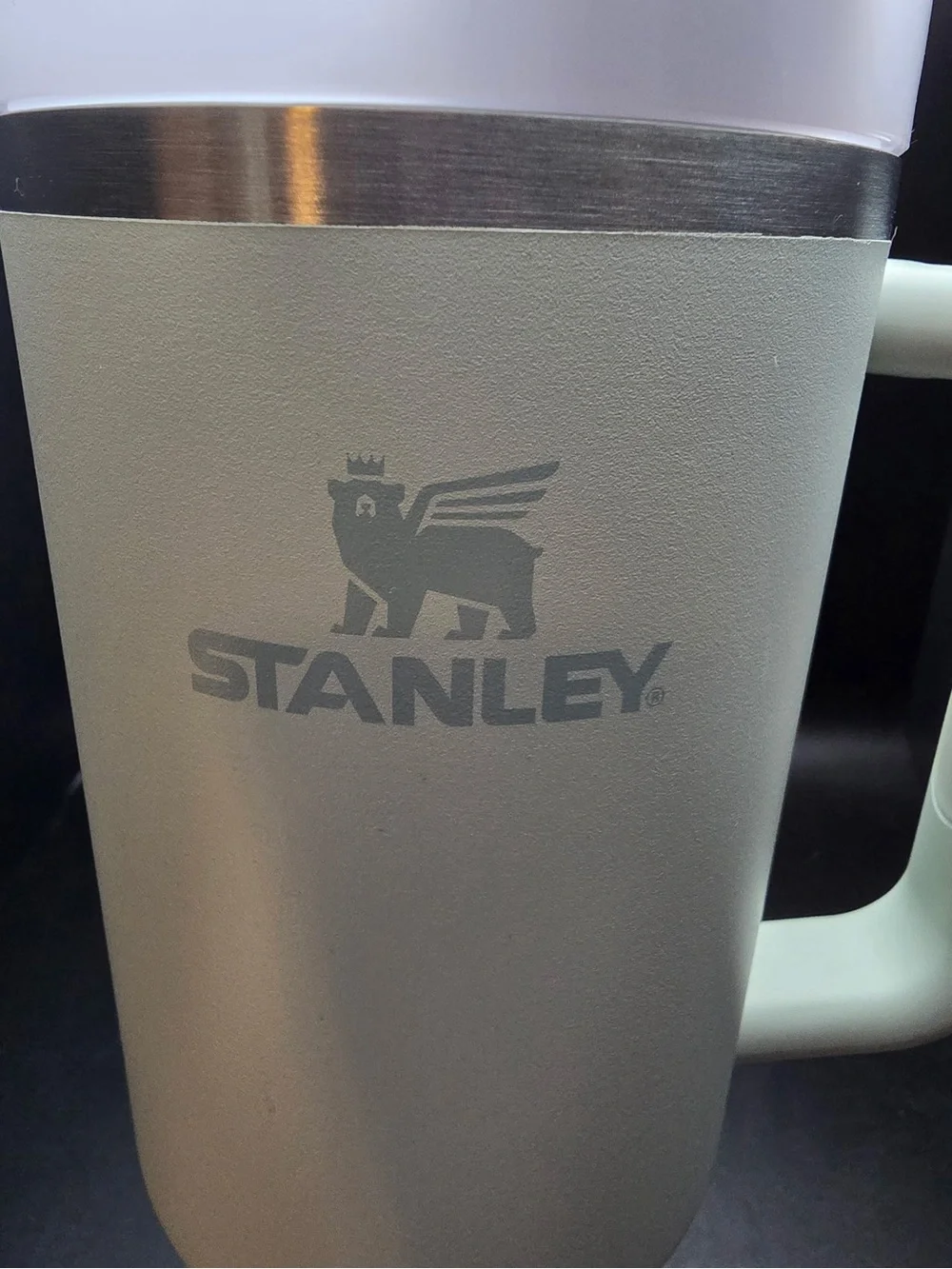 Stanley 40 oz. Quencher H2.0 Tumbler Light Green - Picture 2 of 8